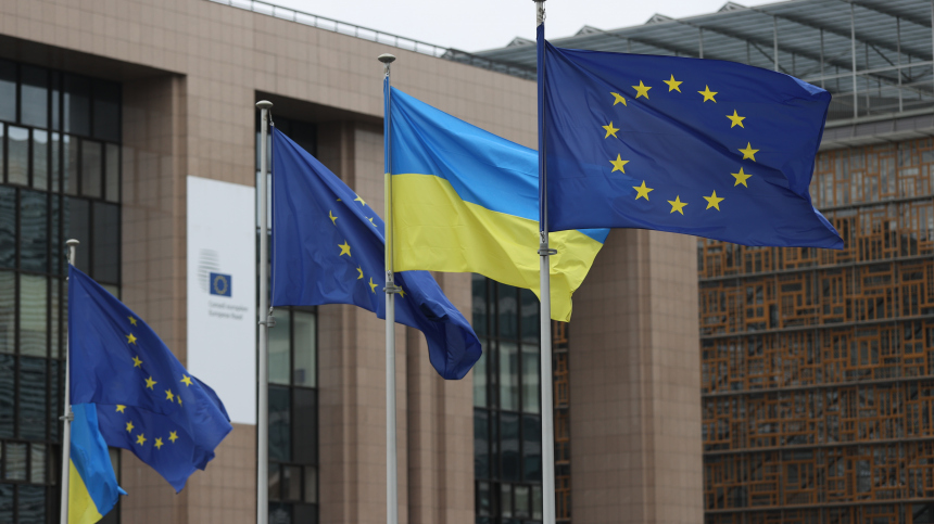 ЕС приостановил помощь Украине из-за давления на антикоррупционные органы
