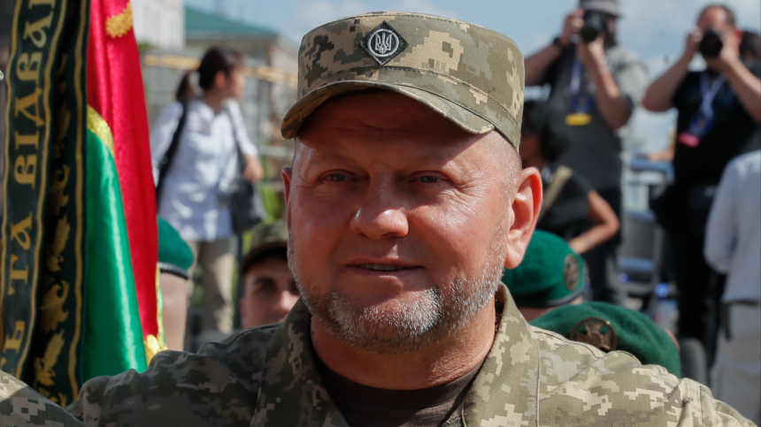 Экс-главком ВСУ Валерий Залужный принял участие в гламурной фотоссесии