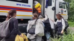 Жителей Северо-Курильска эвакуируют после землетрясения и угрозы цунами