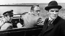 Цвет закончился: зачем Михалков добавил черно-белые сцены в «Свой среди чужих»