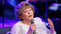 «Па-пара-па-пам-пам»: Эдите Пьехе — 88 лет