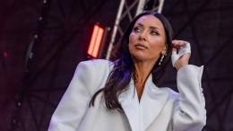 «В нашем возрасте уже положено»: Алсу показала завтрак в новой диете