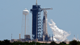 Запуск корабля Crew Dragon на МКС перенесли на сутки из-за погоды