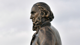 «Лучше отдайте нам»: Крым готов забрать снесенный в Карабахе памятник Айвазовскому