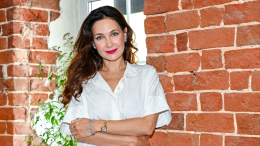 Звездный рецепт: полезные оладьи со свежими ягодами от Екатерины Климовой