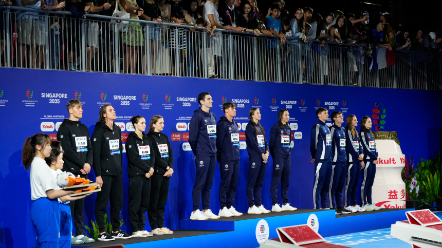 Россия выиграла серебро в эстафете 4×100 м вольным стилем на чемпионате мира