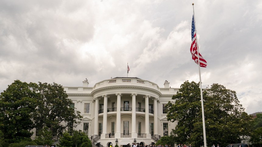 США планируют уничтожить тонны продовольственной помощи, пишут СМИ