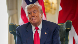 В США раскритиковали план Трампа построить в Белом доме бальный зал