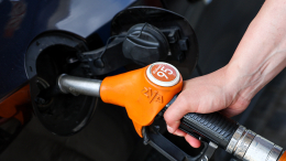 Цена бензина Аи-95 на бирже в России побила рекорд сентября 2023 года