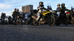 Байкеры в Екатеринбурге устроили митинг из-за скандального ДТП с мотоциклисткой