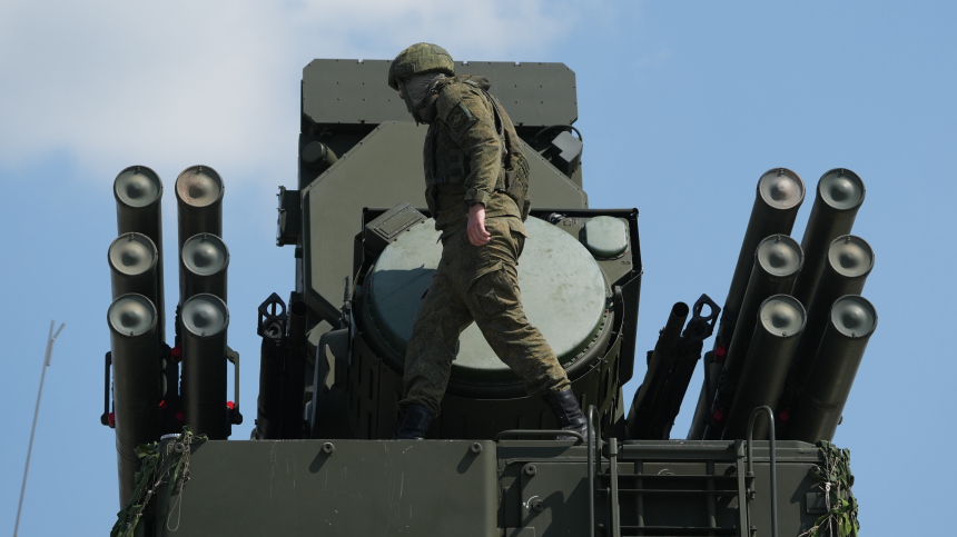 Силы ПВО РФ отразили атаку украинских дронов на Москву