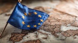 Европа перестает быть центром мира: политолог о символичности выбора места для встречи Путина и Трампа