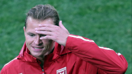 Продала машину и влезла в долги: мама Дмитрия Тарасова стала жертвой мошенников