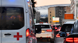 Подросток не справился с управлением самокатом и погиб под колесами автобуса