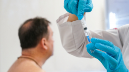 Кому положена бесплатная прививка от менингококка на фоне роста заболеваемости в России