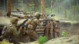 Штурмовики-контрактники «отрепетировали» захват укрепленных позиций неприятеля. Лучшее видео из зоны СВО