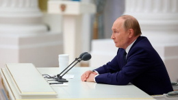 Путин провел совещание с членами высшего руководства накануне саммита на Аляске