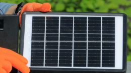 Экозарядка: так ли полезны в быту портативные солнечные панели