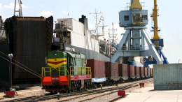 Обломки беспилотника ВСУ повредили судно в порту Оля в Астраханской области