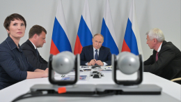 Путин обсудил в Магадане план развития города