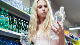«Честный знак» заблокировал более 50 миллионов продаж бутилированной воды с нарушениями в 2025 году