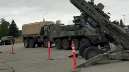 Кирилл Дмитриев заснял боевую технику на военной базе Анкориджа