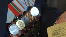 Сотня за подвиг: в Петербурге торговали наградами в честь 70-летия освобождения Ленинграда