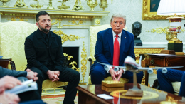 Сюрприз для президента: Трамп и Зеленский обменялись презентами на переговорах