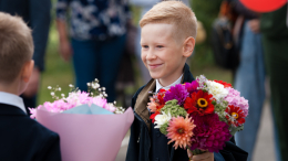 Лучше вырастить самим? Цветы на 1 сентября вновь подорожают