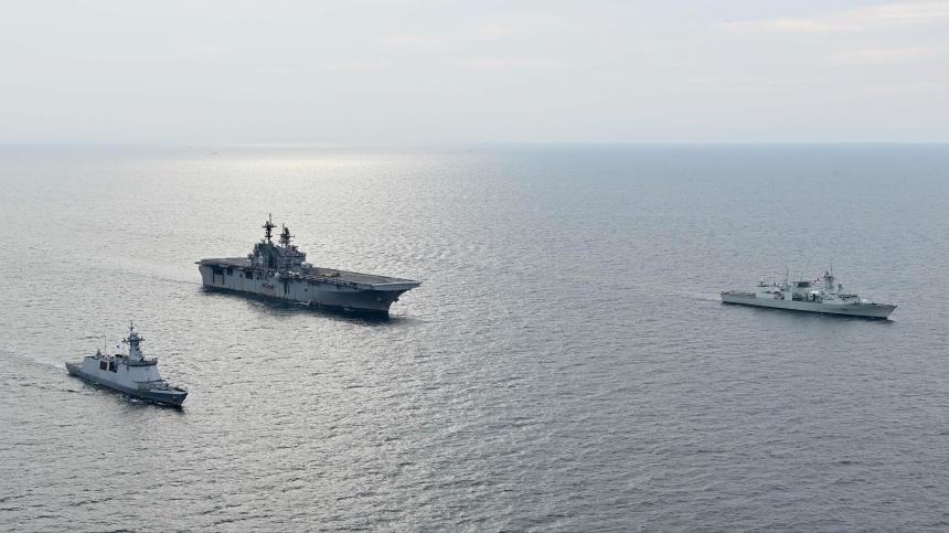 трамп планирует отправить военные корабли к берегам венесуэллы