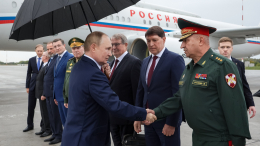 Путин прилетел в город ядерщиков Саров