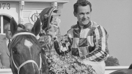 Прославленный жокей коня Секретариата и рекордсмен Рон Теркотт умер в 84 года