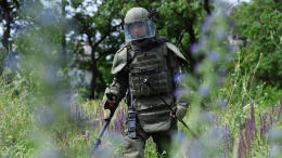 Где недавно отгремели бои: будни саперов на освобожденной земле