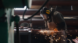 Первая рабочая неделя ноября в России будет сокращена до трех дней