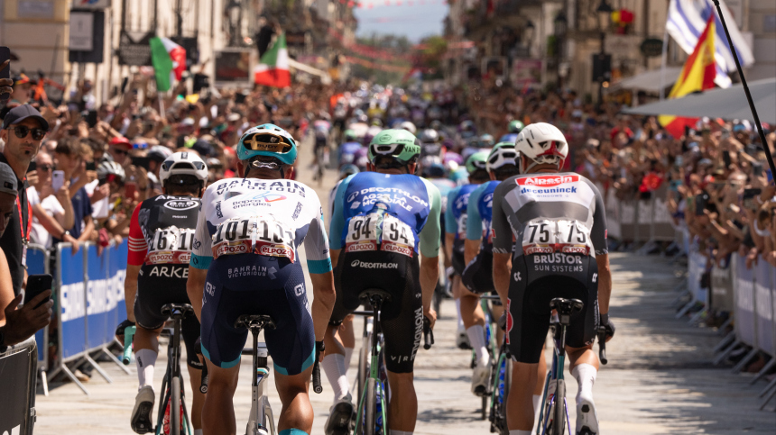 Юный испанский велогонщик погиб в массовом завале на гонке