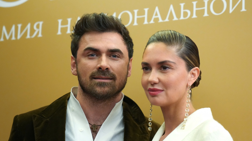 Новая глава жизни: Муцениеце сменила фамилию