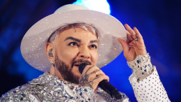 Шоу-биз за неделю: Киркоров свалился с пьедестала, Панин* снова разделся, а Королева «всплыла» в Майами