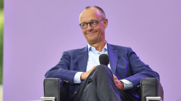 Канцлер ФРГ призвал пересмотреть систему пособий в стране