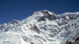 Надежда умирает последней: сын застрявшей на пике Победы альпинистки уверен, что она еще жива