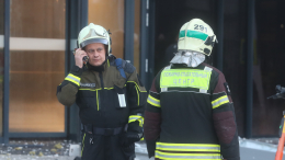 Взрыв произошел в многоэтажке в Петербурге: что известно