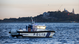 Трекер пропавшего в Босфоре российского пловца подает сигнал из воды