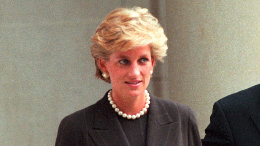 Заложенную принцессой Дианой капсулы времени достали в Лондоне