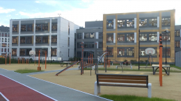 Бассейны, лаборатории и мастерские: как Петербург готовится к новому учебному году