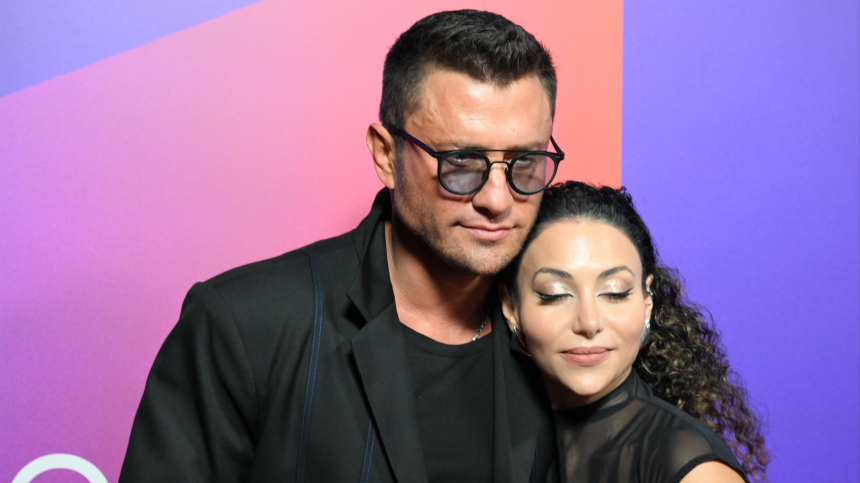 «Счастья молодым!» — Прилучный и его жена поздравили Муцениеце со свадьбой