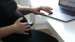 Не теряют голову: эксперты развеяли миф о снижении интеллекта у беременных