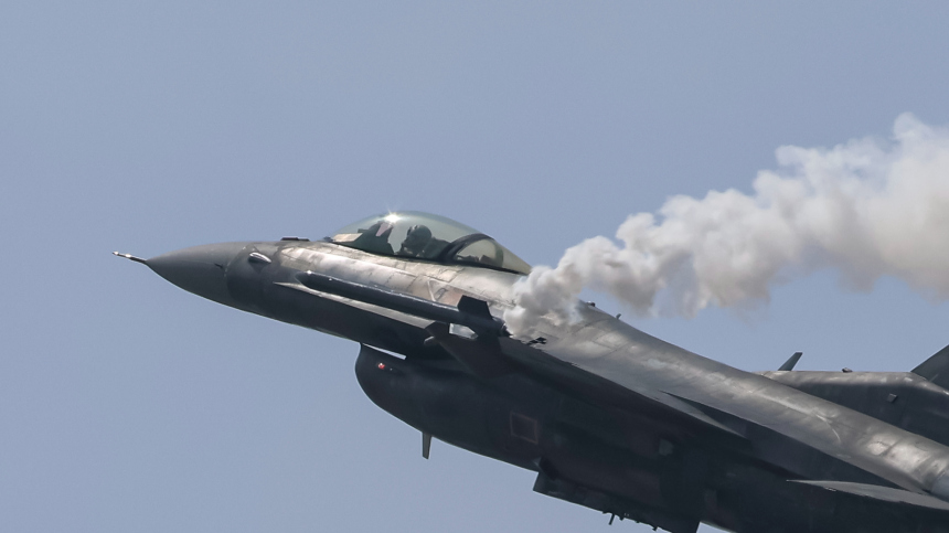 Истребитель F-16 разбился на репетиции авиашоу в Польше