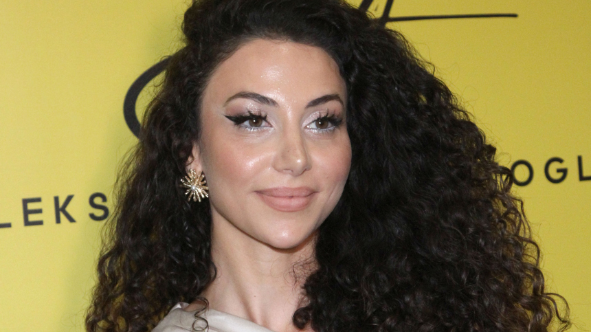 Жена Павла Прилучного публично обратилась к беременной Агате Муцениеце