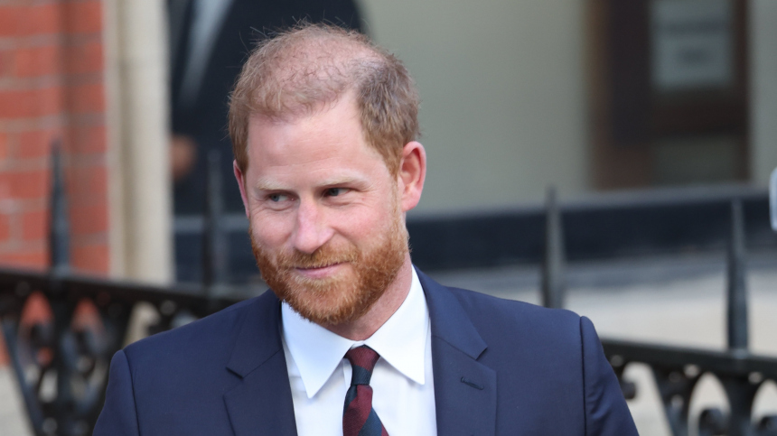 Принц Гарри намерен перевезти своих детей в Великобританию