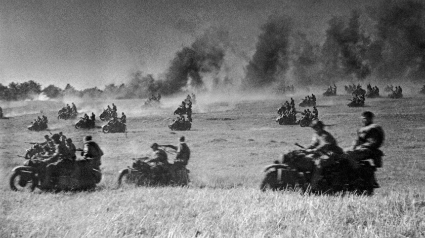 На Западе идет пересмотр итогов Второй мировой войны, заявил Путин