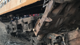 Два человека погибли, десятки — пострадали: поезд сошел с рельсов в Египте